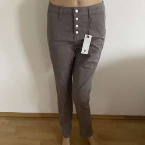 AJC Pantalon chino avec patte de boutonnage, en gris Gr. 34