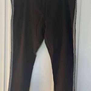 Yesta jeggings met galonstrepen, in zwart, maat 54