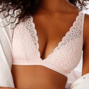 petite fleur Bralette-BH aus Spitze, in Puder, Größe 75B